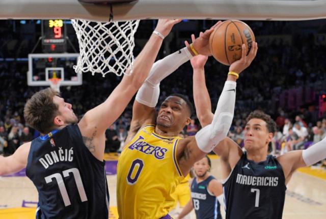 开云-爱游戏-送走韦少成双方共识 为留詹姆斯他们必须孤注一掷