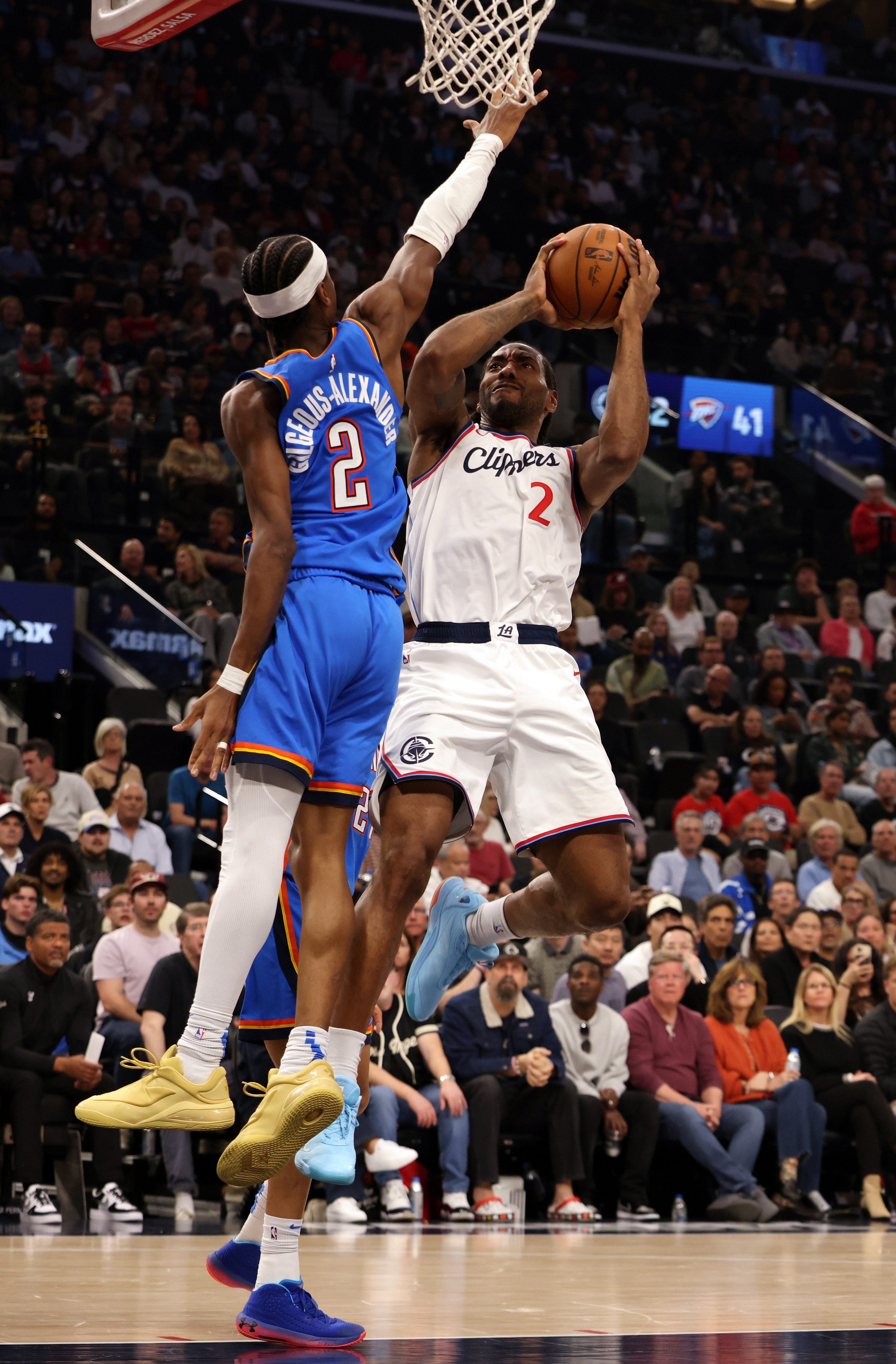 开云-爱游戏-本赛季15场比赛区间场均30+且命中率50/40/90%的球员：小卡、SGA